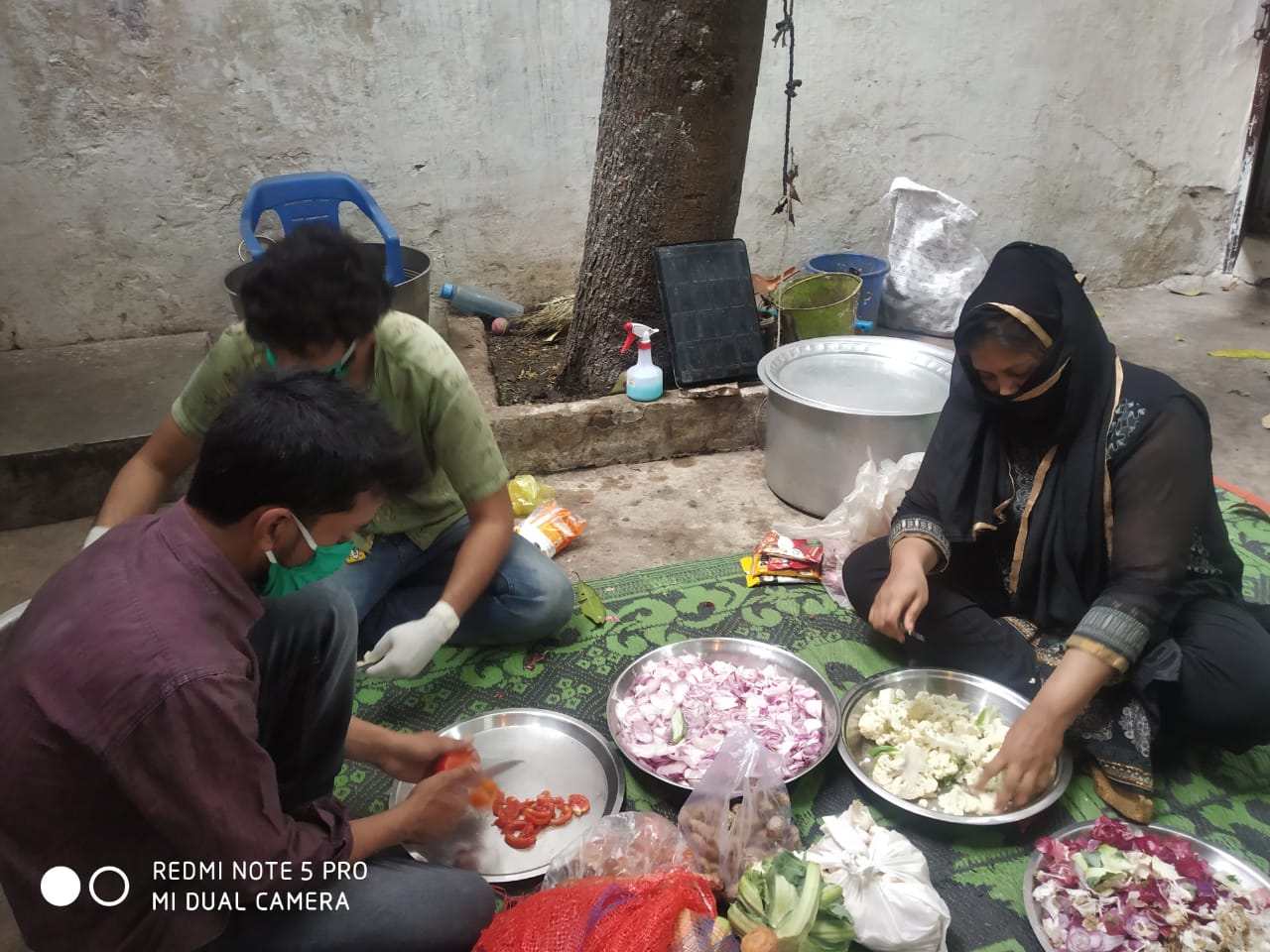 कोरोना का संकट: भोपाल में 5000 खाने के पैकेट बांटें, तीन रसोई संचालित, अयोध्या नगर में भी जल्द खुलेगी रसोई