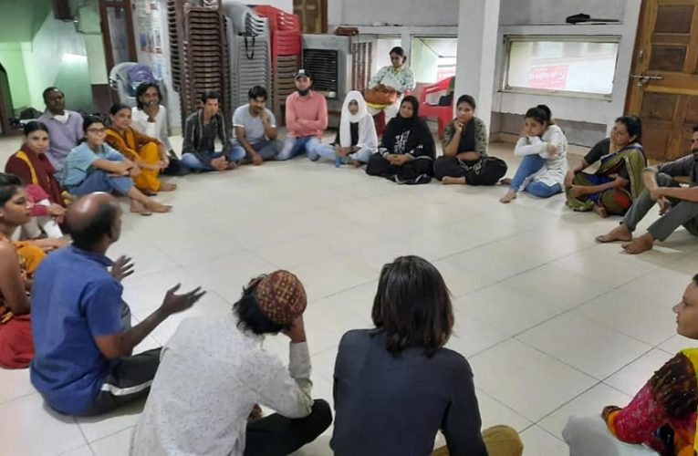 Theatre Workshop: 10 मिनिट में पांच ट्रांसफर और 10 पड़ोसियों से मुलाकात